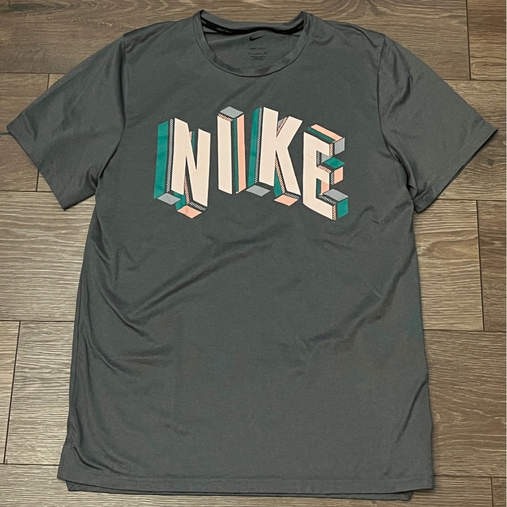 Nike Gray Graphic Men's Shirt
